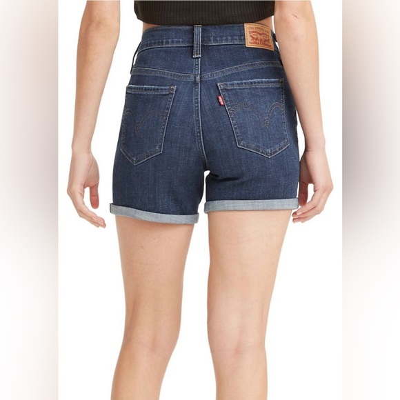 Levis Shorts - Picture 2 of 5